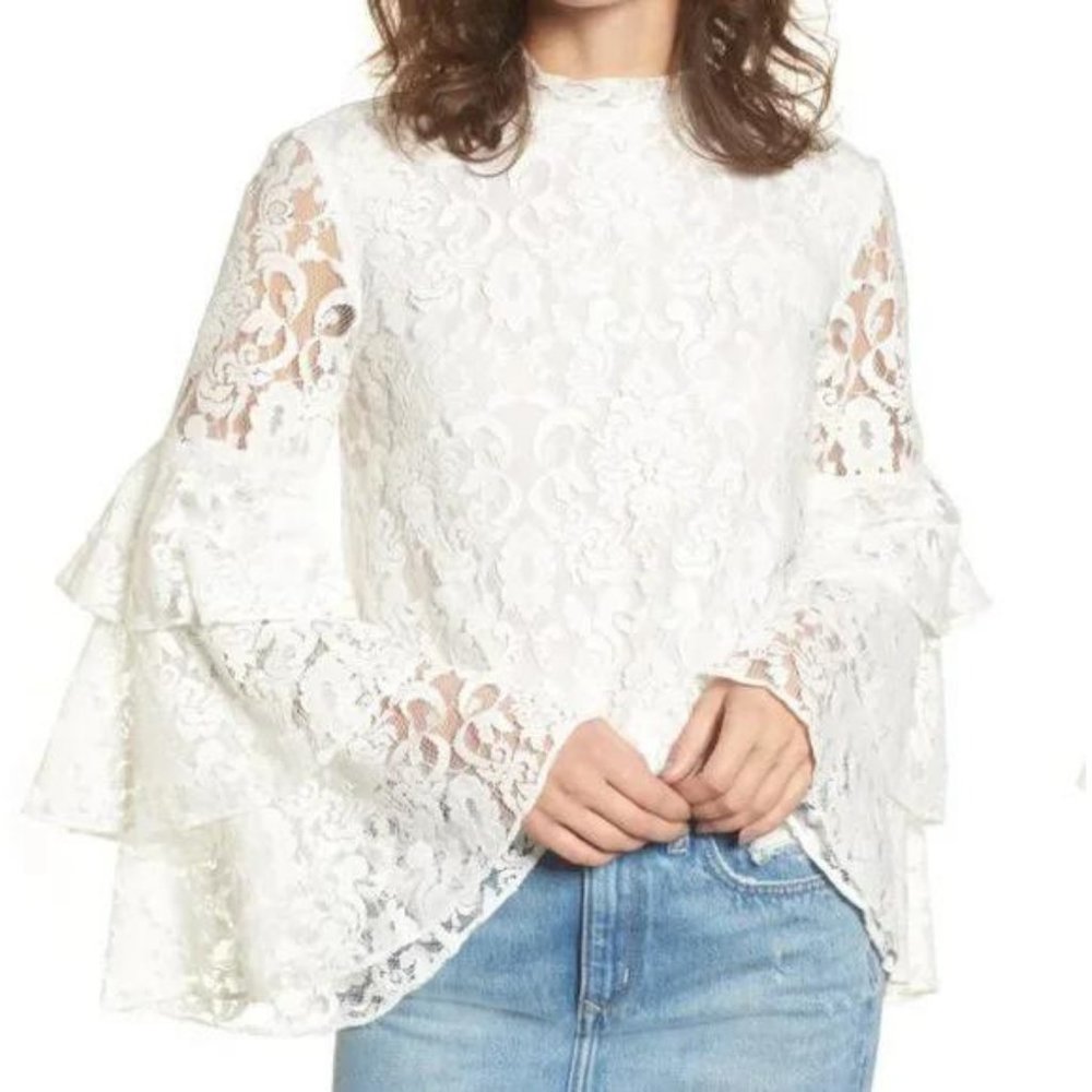 Leith Women's White Lace Button Back Ruffle Bell Sleeve Mock Neck Cropped Top